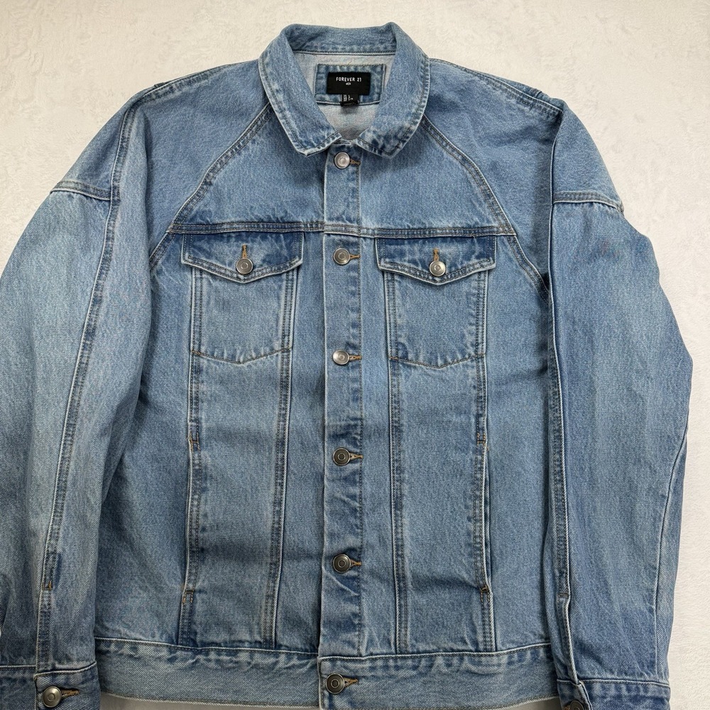 Forever 21 Men Blue Denim Trucker Jacket Size Large Jean Coat Classic Raglan
